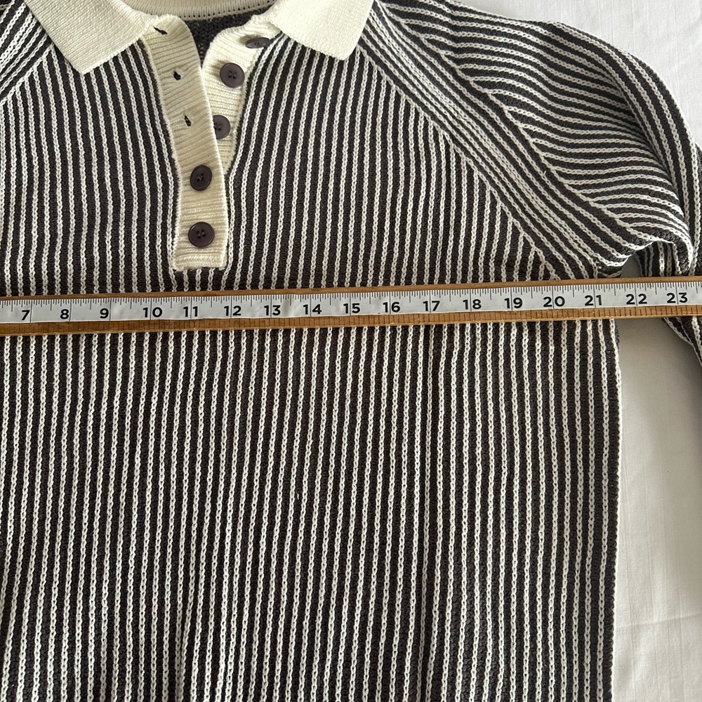 SH EWIN WOMENS GRAY & CREAM STRIPED PATTERN POLO NECK SWEATER - Picture 4 of 9